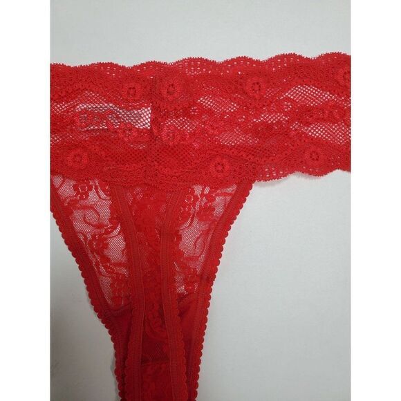B. tempt'd by Wacoal Red Mesh Lace Floral Sexy Feminine Thong - Picture 11 of 12